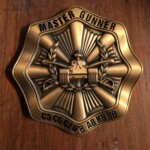 MASTER GUNNER PIN SHAPED MILITARY STICKER